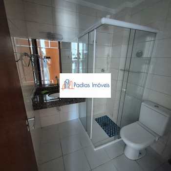 Apartamento em Mongaguá, bairro Centro