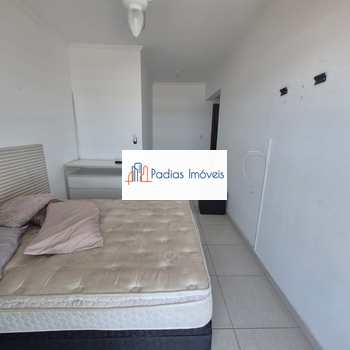 Apartamento em Mongaguá, bairro Centro