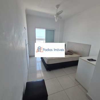Apartamento em Mongaguá, bairro Centro
