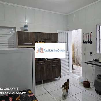Casa em Mongaguá, bairro Agenor de Campos