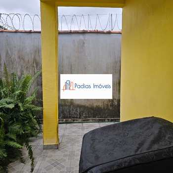 Casa em Mongaguá, bairro Agenor de Campos