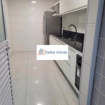 Apartamento em Mongaguá, bairro Centro