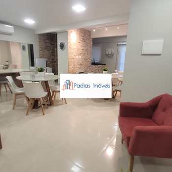 Apartamento em Mongaguá, bairro Centro