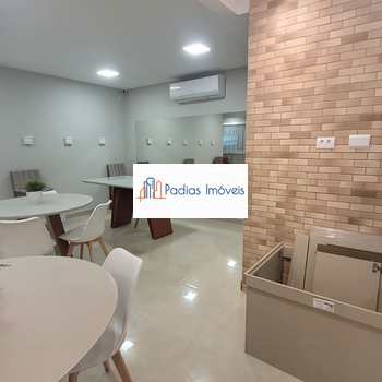 Apartamento em Mongaguá, bairro Centro