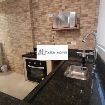 Apartamento em Mongaguá, bairro Centro