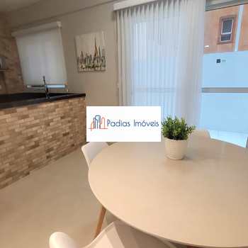 Apartamento em Mongaguá, bairro Centro