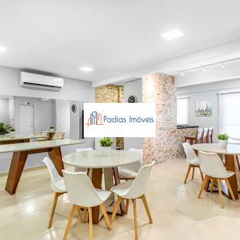Apartamento em Mongaguá, bairro Centro