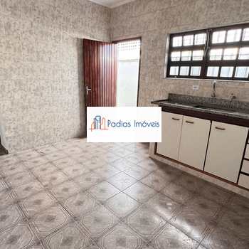 Casa em Mongaguá, bairro Vera Cruz