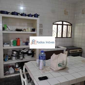 Casa em Mongaguá, bairro Centro