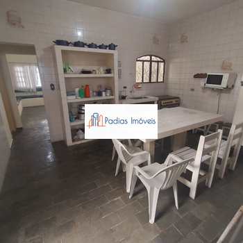 Casa em Mongaguá, bairro Centro