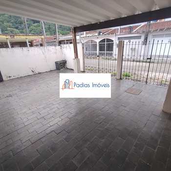Casa em Mongaguá, bairro Centro