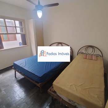 Casa em Mongaguá, bairro Centro