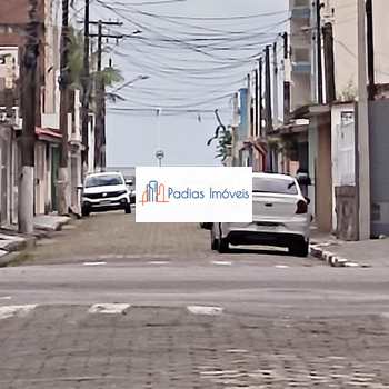 Casa em Mongaguá, bairro Centro