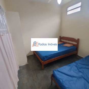 Casa em Mongaguá, bairro Centro