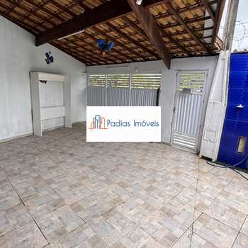 Casa em Mongaguá, bairro Agenor de Campos