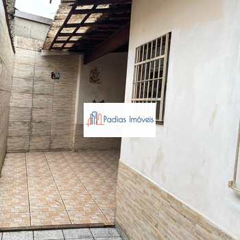 Casa em Mongaguá, bairro Agenor de Campos