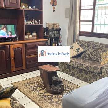 Casa em Mongaguá, bairro Agenor de Campos