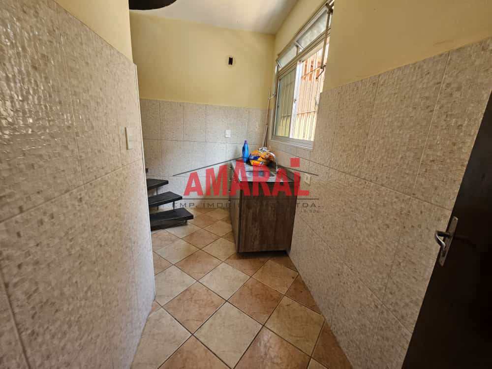 Casa em São Paulo, no bairro Cidade Satélite Santa Bárbara