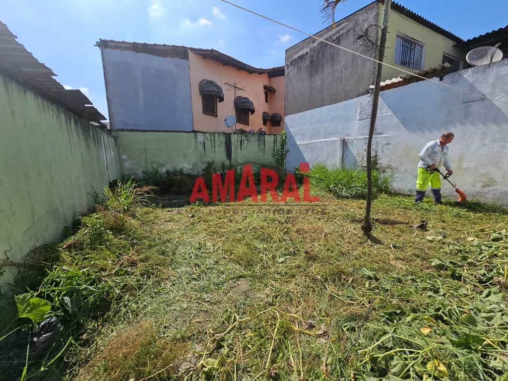 Casa em São Paulo, no bairro Cidade Satélite Santa Bárbara