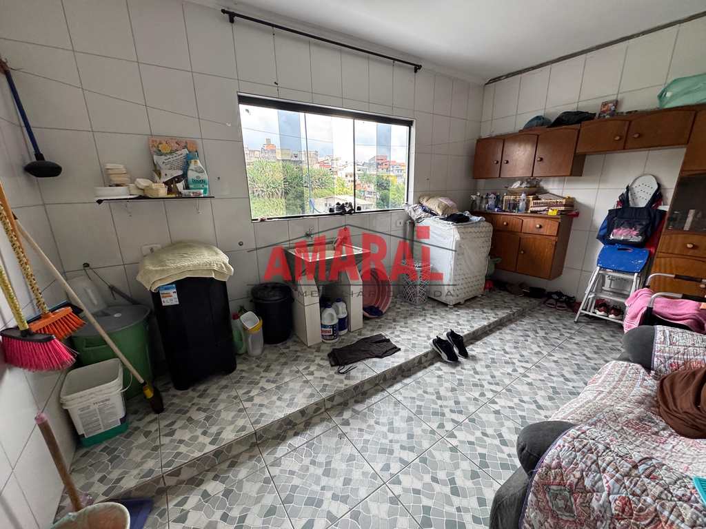 Sobrado em São Paulo, no bairro Cidade Satélite Santa Bárbara