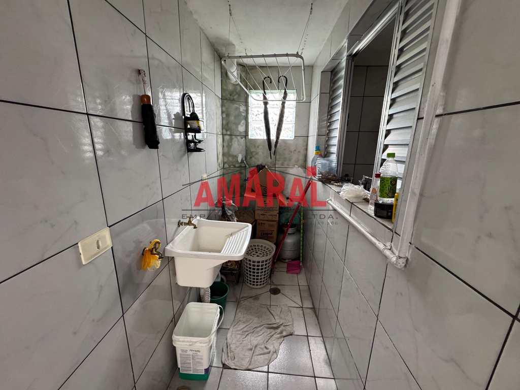 Sobrado em São Paulo, no bairro Cidade Satélite Santa Bárbara