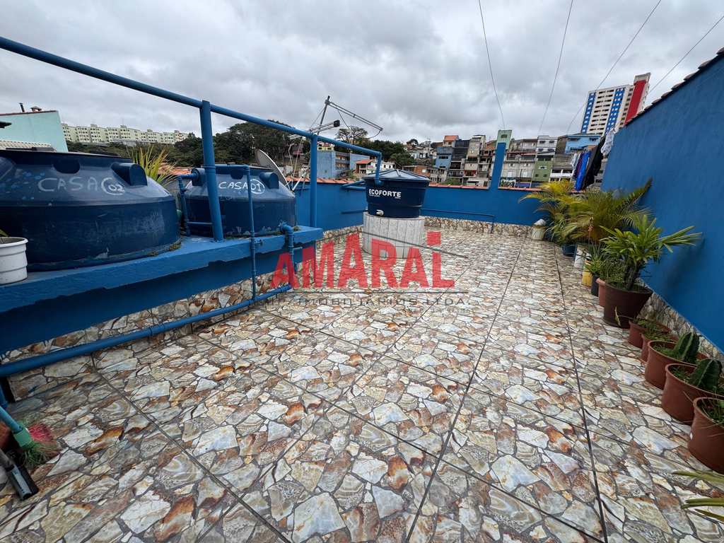 Sobrado em São Paulo, no bairro Cidade Satélite Santa Bárbara