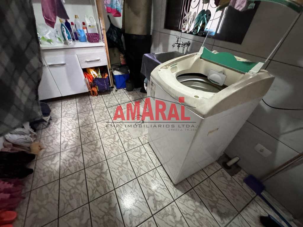 Sobrado em São Paulo, no bairro Cidade Satélite Santa Bárbara