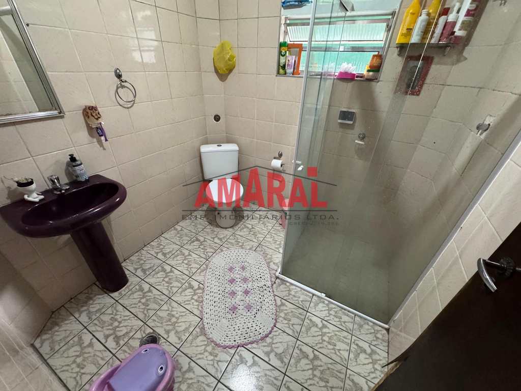 Sobrado em São Paulo, no bairro Cidade Satélite Santa Bárbara