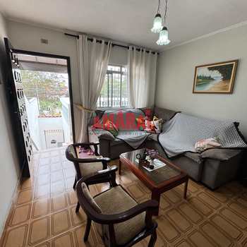 Sobrado em São Paulo, bairro Cidade Satélite Santa Bárbara