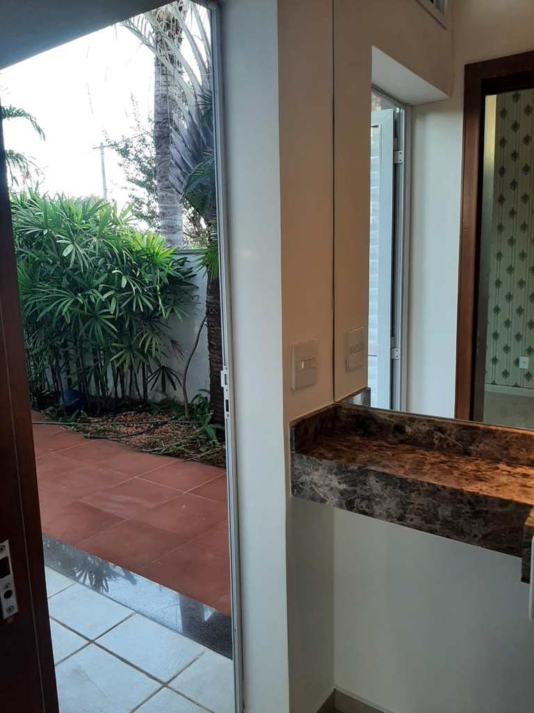 Casa de Condomínio em Ribeirão Preto, no bairro Nova Aliança