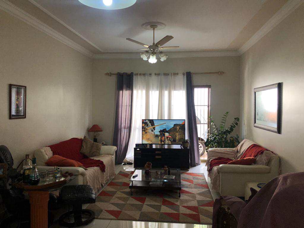Casa em Ribeirão Preto, no bairro Jardim São Luiz
