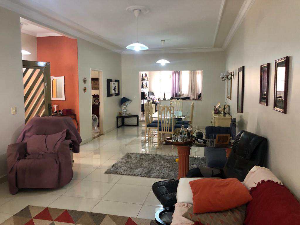 Casa em Ribeirão Preto, no bairro Jardim São Luiz