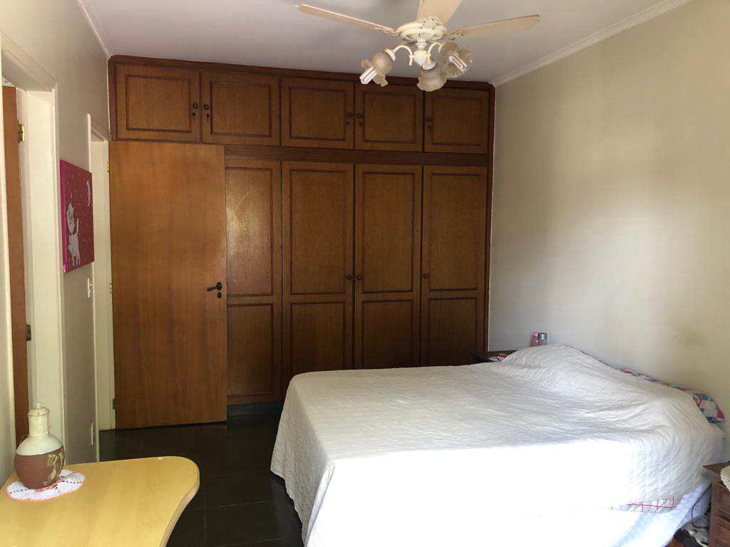 Casa em Ribeirão Preto, no bairro Jardim São Luiz