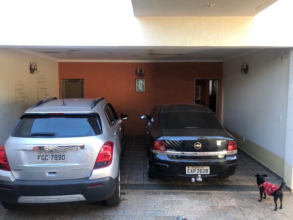 Casa em Ribeirão Preto, no bairro Jardim São Luiz