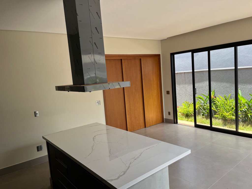 Casa de Condomínio em Ribeirão Preto, no bairro Quintas de São José