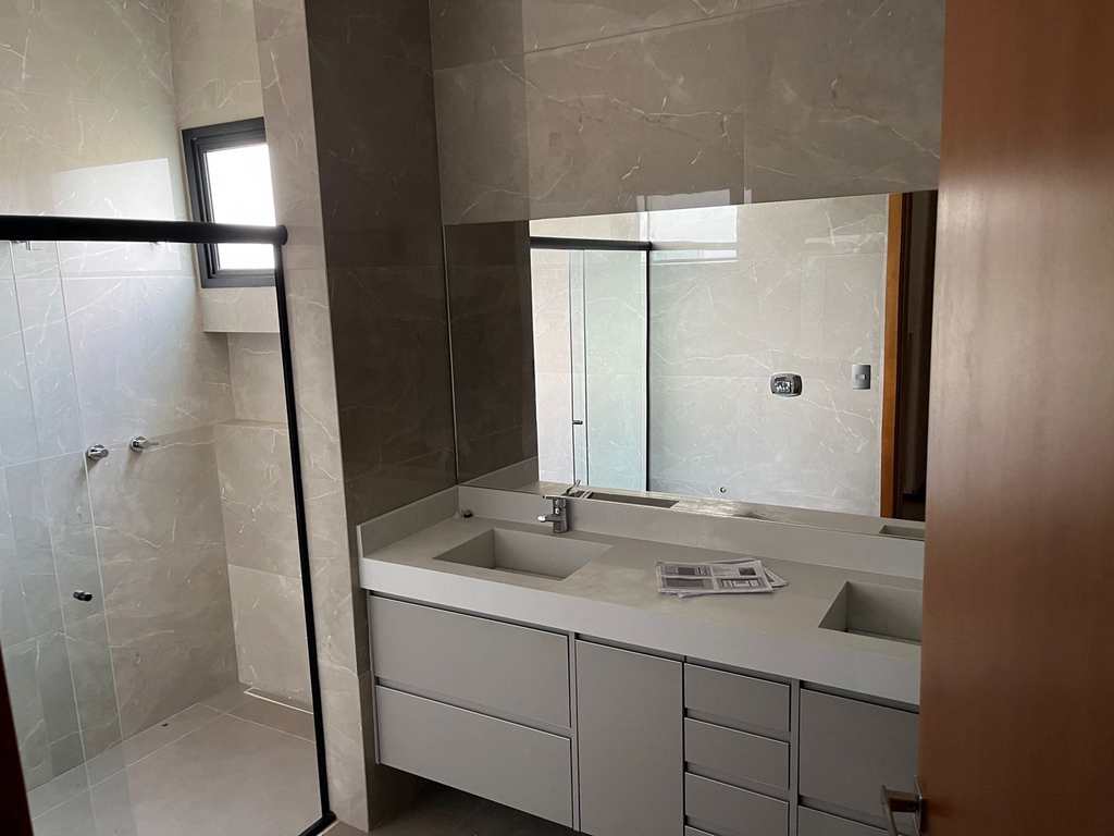 Casa de Condomínio em Ribeirão Preto, no bairro Quintas de São José