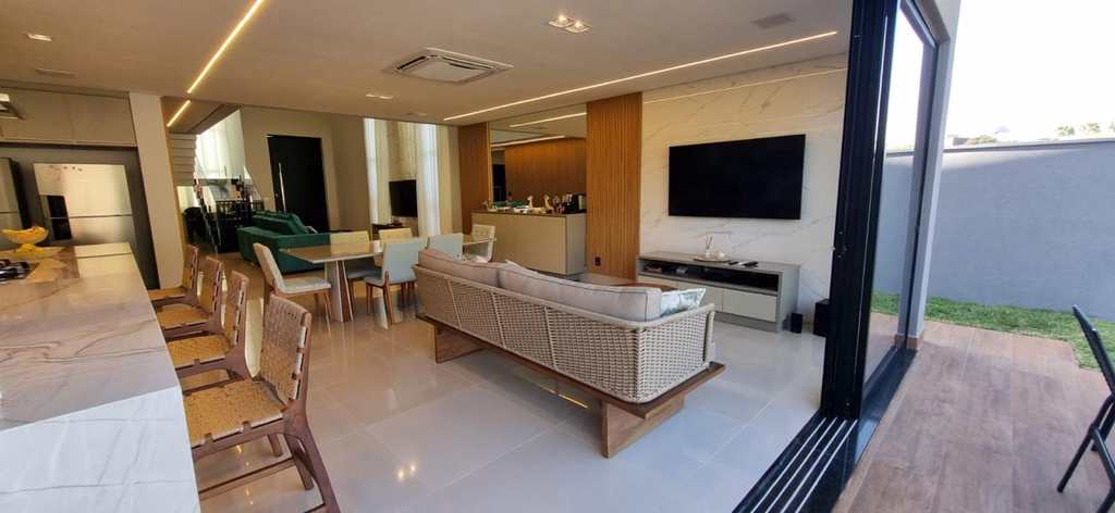 Casa de Condomínio em Ribeirão Preto, no bairro Residencial E Empresarial Alphaville