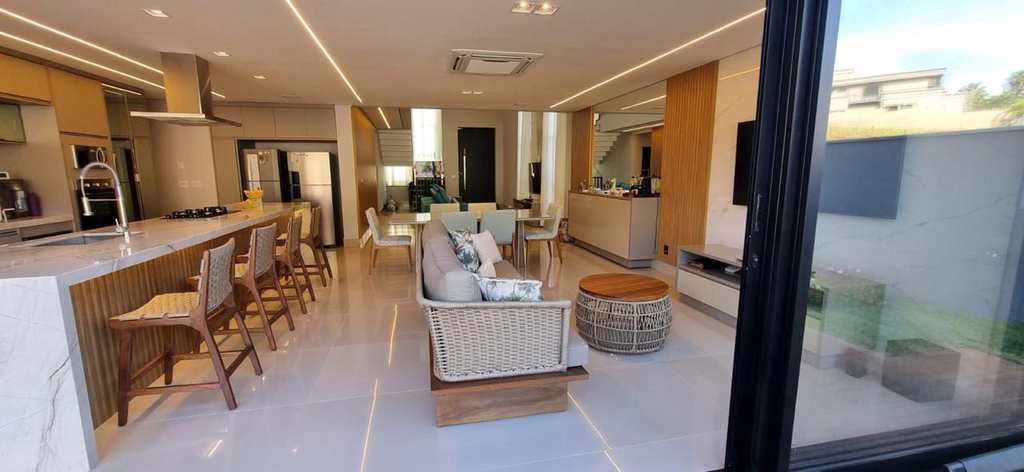 Casa de Condomínio em Ribeirão Preto, no bairro Residencial E Empresarial Alphaville