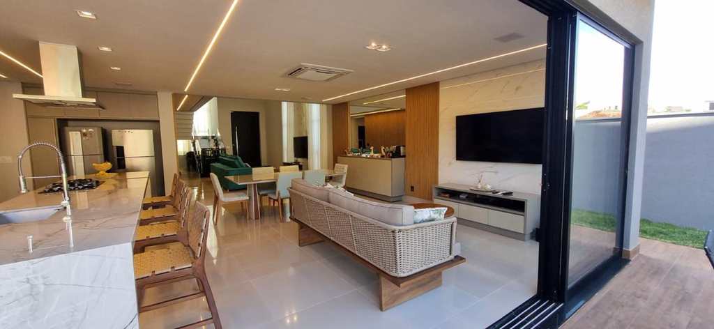 Casa de Condomínio em Ribeirão Preto, no bairro Residencial E Empresarial Alphaville