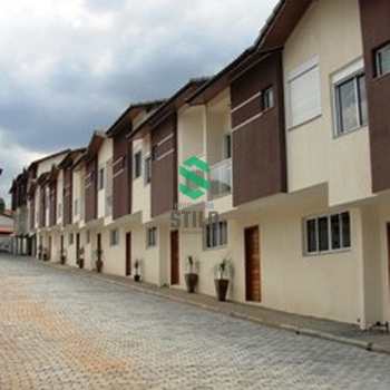 Condomínio em Guararema, no bairro Centro