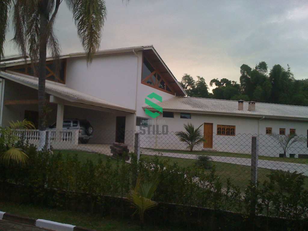 Casa de Condomínio em Guararema, no bairro Itapema