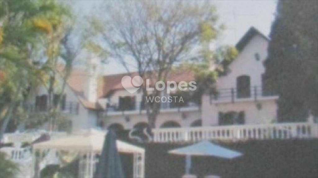 Casa em Jaguariúna, no bairro Centro