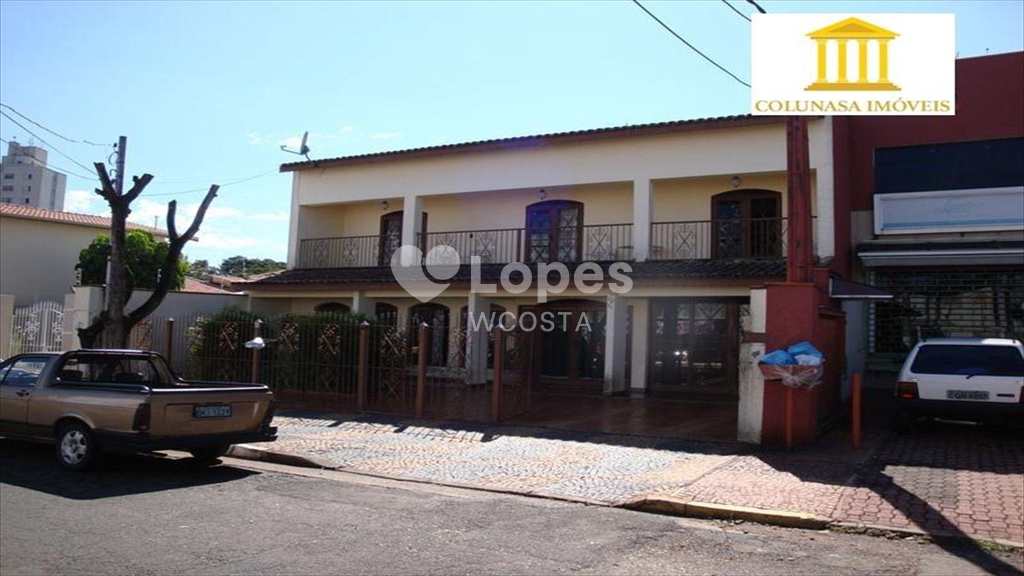 Sobrado em Campinas, no bairro Vila Santa Isabel