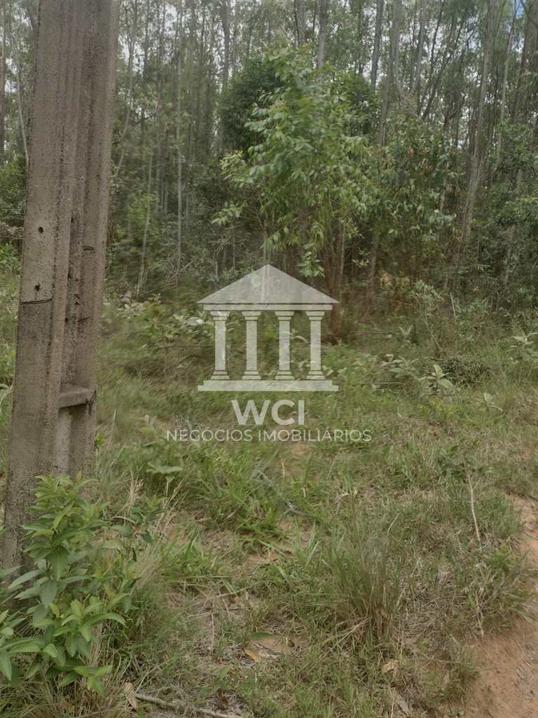 Fazenda em Oliveira, no bairro Centro