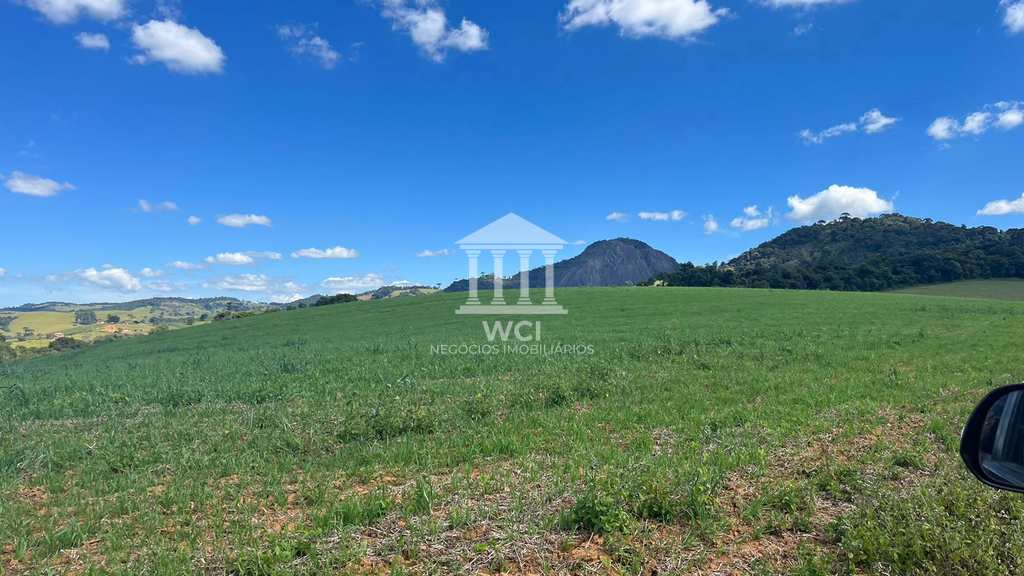 Fazenda em Ipuiúna, no bairro Centro