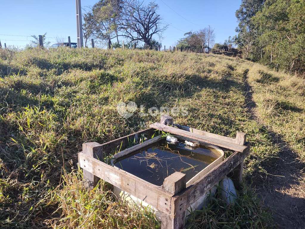 Sítio em Córrego do Bom Jesus, no bairro Centro