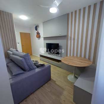 Apartamento em Paulínia, bairro Vila Bressani