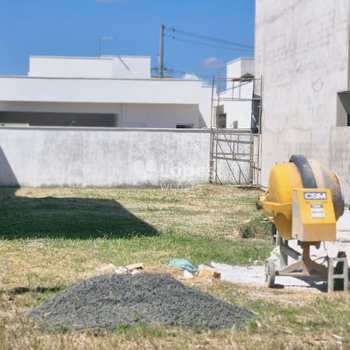 Terreno de Condomínio em Paulínia, bairro Cascata