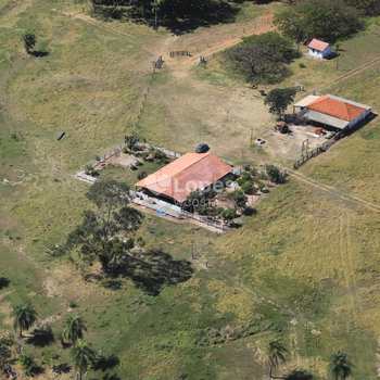 Fazenda em Teodoro Sampaio, bairro Centro
