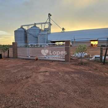 Fazenda em Pontes E Lacerda, bairro Centro